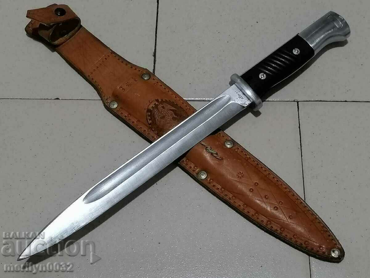 Award-winning bayonet knife 1981 1300 Bulgaria BNA RRR Mauser K-98 with price 693.00 BGN | € 354.33 Award-winning bayonet knife 1981 1300 Bulgaria BNA RRR Mauser K-98 with price 693.00 BGN | € 354.33