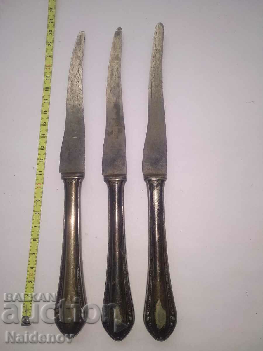 Lot of old 90 micron silver plated knives with price 19.99 BGN | € 10.22 Lot of old 90 micron silver plated knives with price 19.99 BGN | € 10.22