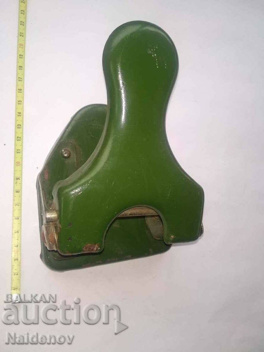 Perforator pentru hârtie TPK Ivan Cholev