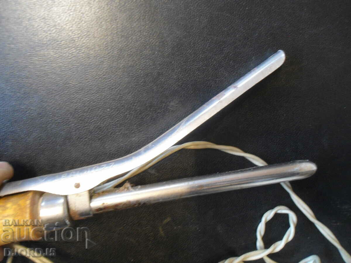 Old tool, tongs with price 5.00 BGN | € 2.56