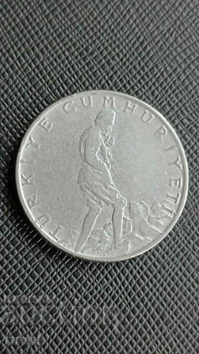 Turcia 2,1/2 lire 1961 cu preț € 1.00 | 1.96 BGN Turcia 2,1/2 lire 1961 cu preț € 1.00 | 1.96 BGN