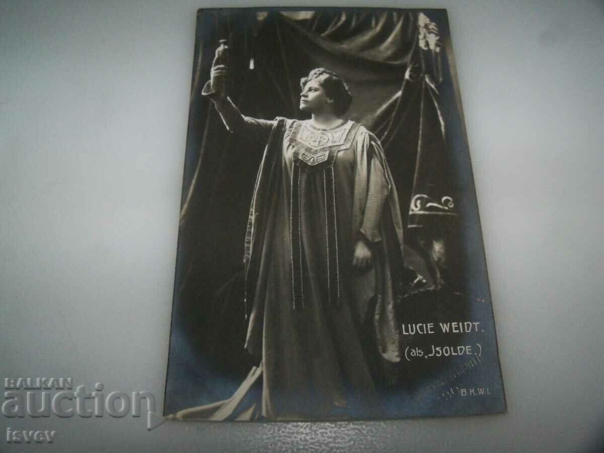 Delivery of Old postcard with Austrian soprano Lucie Weidt Delivery of Old postcard with Austrian soprano Lucie Weidt