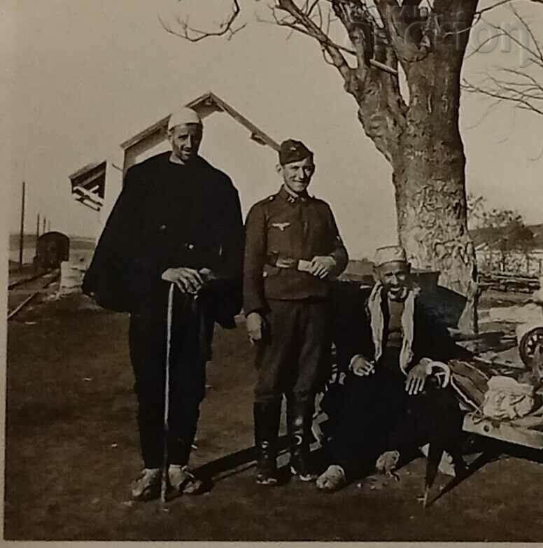 Auction MACEDONIA/KUMANOVO ARNAUT GERMAN SOLDIER 1941 PHOTO Auction MACEDONIA/KUMANOVO ARNAUT GERMAN SOLDIER 1941 PHOTO