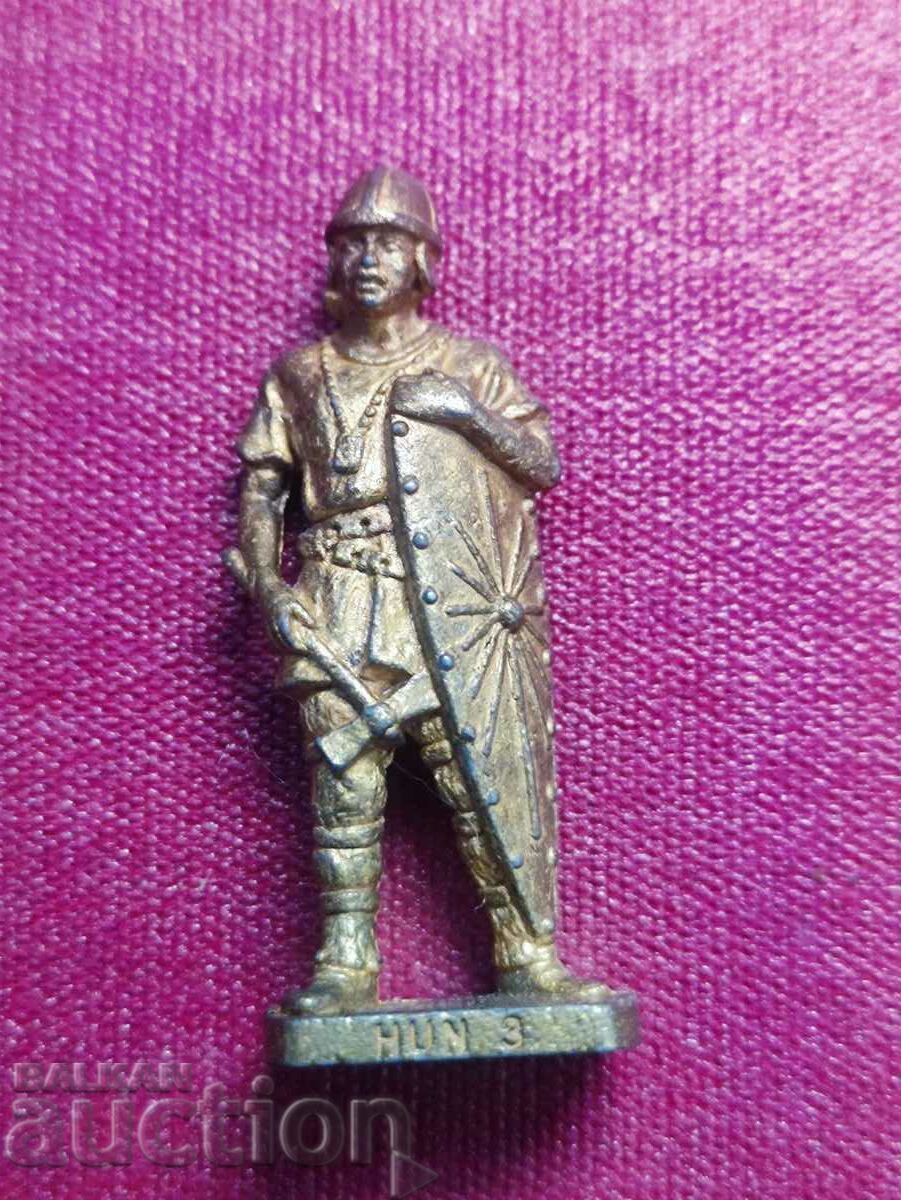 Киндер войник Унгарец