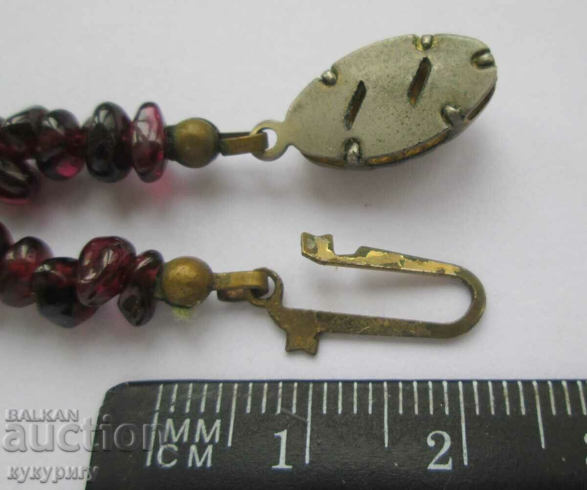 Vechi colier delicat dama colier din granat natural cu preț 95.00 BGN | € 48.57 Vechi colier delicat dama colier din granat natural cu preț 95.00 BGN | € 48.57