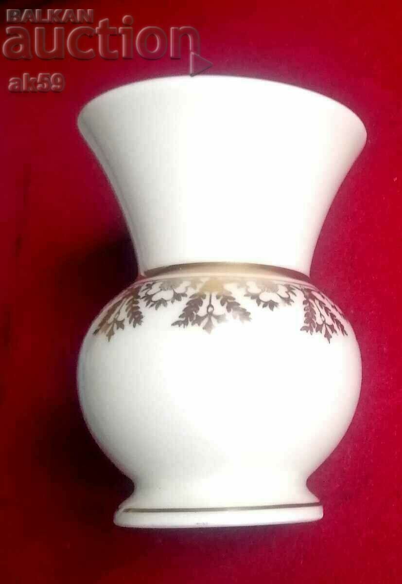 Стара порцеланова ваза - "Edelstein Bavaria" Германия .