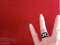 Designer ring white gold, onyx and diamonds