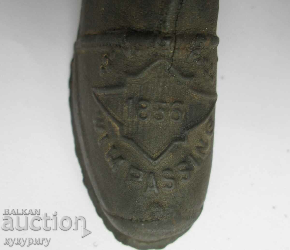 Delivery of Old advertising figure stand sticks rubber shoe 1856 Delivery of Old advertising figure stand sticks rubber shoe 1856