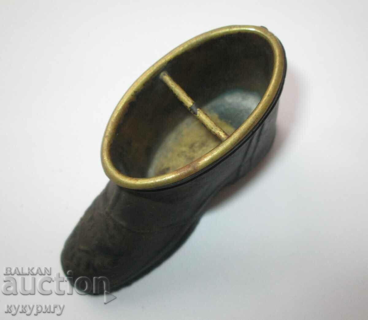 Old advertising figure stand sticks rubber shoe 1856 - 6 Old advertising figure stand sticks rubber shoe 1856 - 6