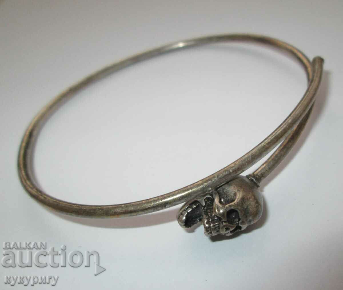 Auction Old round skull bracelet Auction Old round skull bracelet