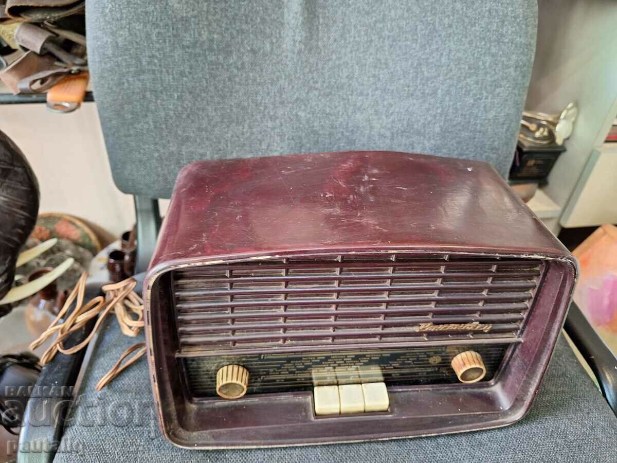 Auction OLD BAKELITE RADIO KOMSOMOLETS Auction OLD BAKELITE RADIO KOMSOMOLETS