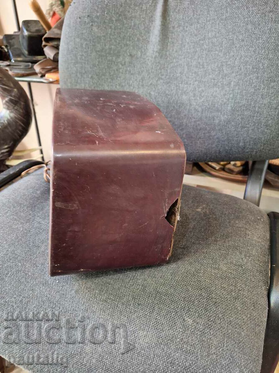 Delivery of OLD BAKELITE RADIO KOMSOMOLETS Delivery of OLD BAKELITE RADIO KOMSOMOLETS