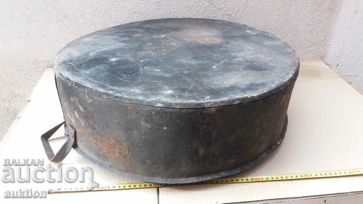 OLD LARGE TRAY FOR LAMBS, LUTENICE, ETC. - 7 OLD LARGE TRAY FOR LAMBS, LUTENICE, ETC. - 7