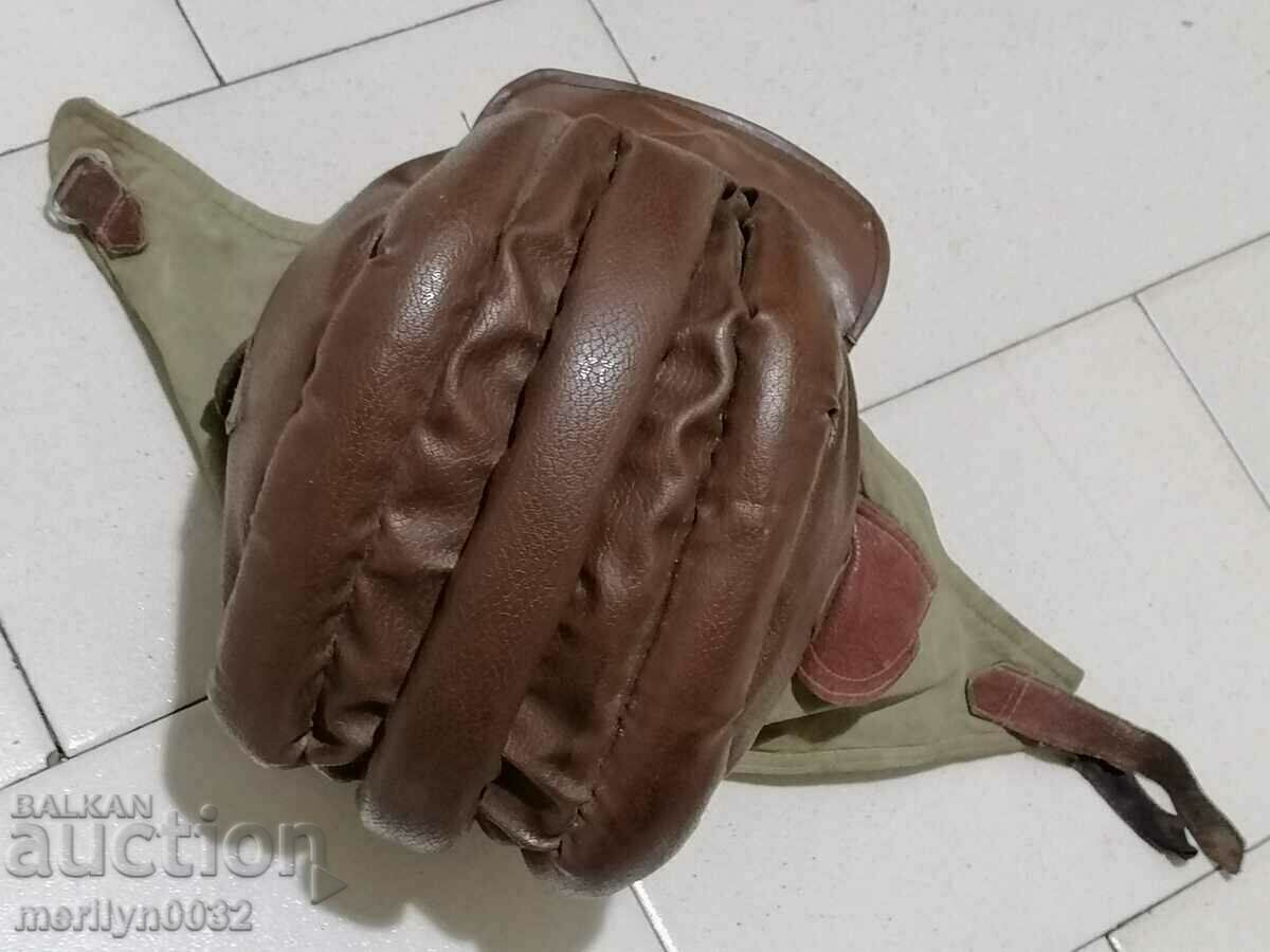 Delivery of Motorcycle leather helmet MIA 50s NRB Delivery of Motorcycle leather helmet MIA 50s NRB