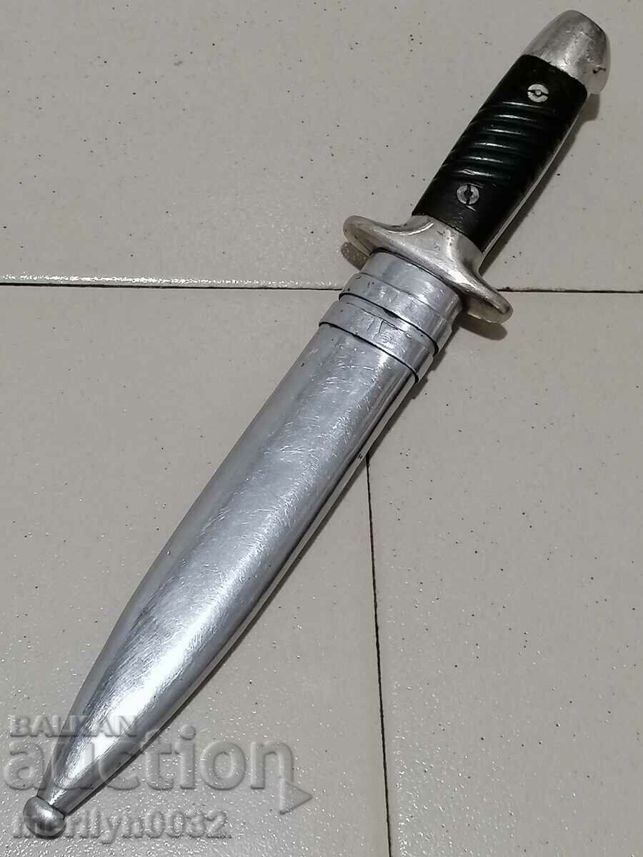 The knife of the daily knife bayonet with price 209.00 BGN | € 106.86