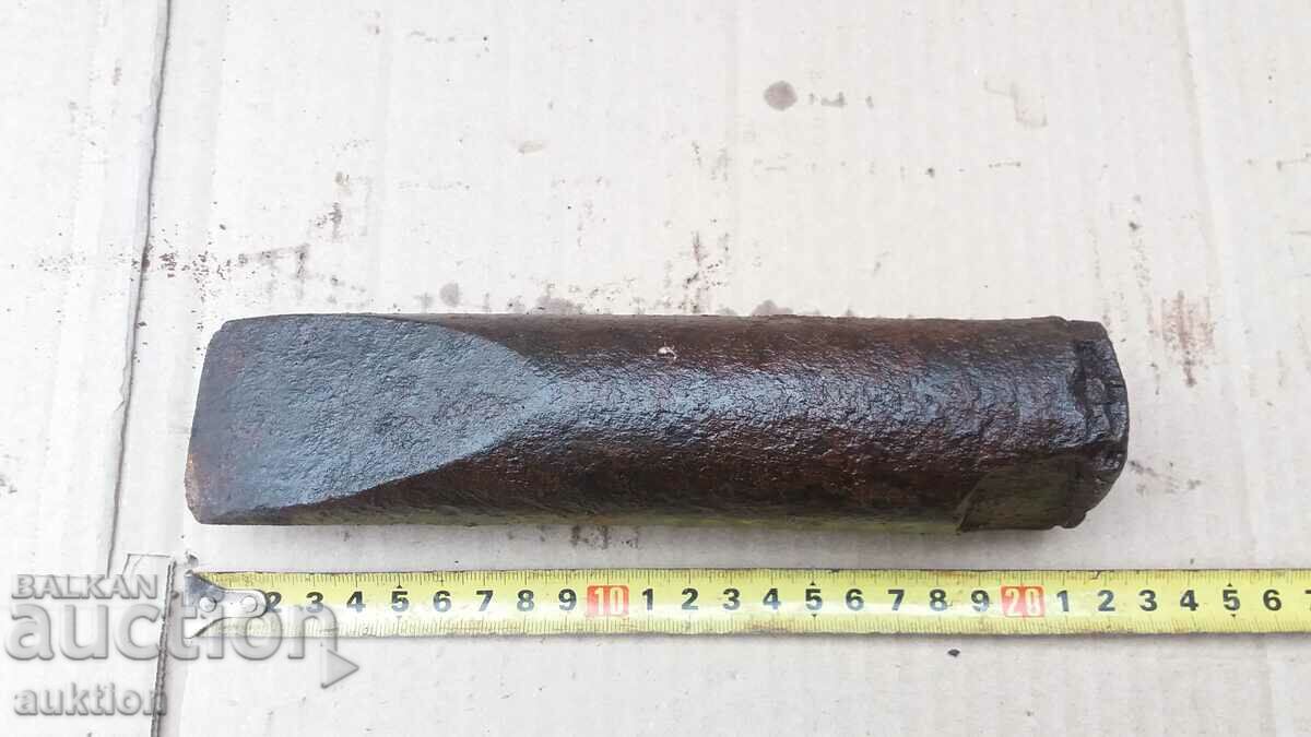 SOLID FORGED WEDGE, CUTTER FOR LARGE CARDS with price 9.99 BGN | € 5.11 SOLID FORGED WEDGE, CUTTER FOR LARGE CARDS with price 9.99 BGN | € 5.11