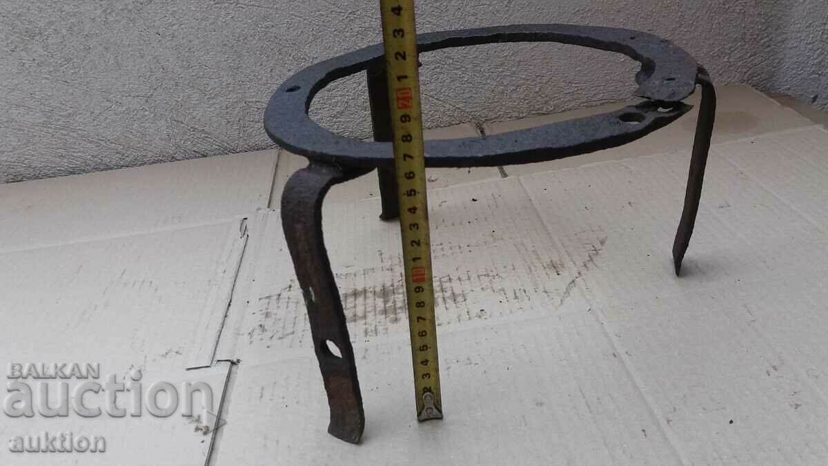 OLD WROUGHT PIROSTIA - 6 OLD WROUGHT PIROSTIA - 6