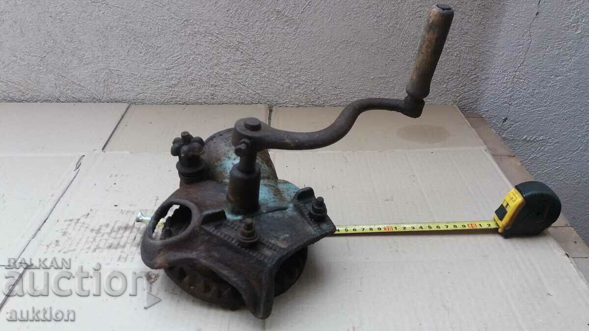 MASINA DE PORUMB EXCELENT DE FUNCTIONARE - 5