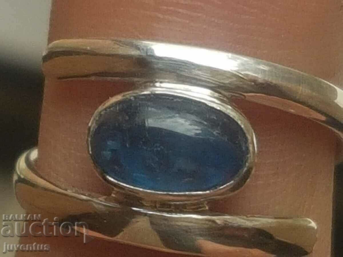 Auction SILVER RING WITH AFGHANITE (AFGHANISTAN) 1.19 ct. Auction SILVER RING WITH AFGHANITE (AFGHANISTAN) 1.19 ct.