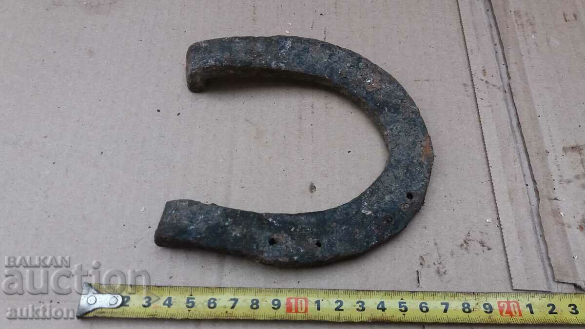 POCOVĂ REVIVALĂ FORJATĂ - 6 POCOVĂ REVIVALĂ FORJATĂ - 6