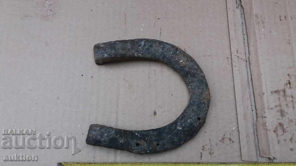 POCOVĂ REVIVALĂ FORJATĂ - 7 POCOVĂ REVIVALĂ FORJATĂ - 7