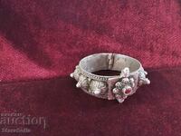 SILVER RENAISSANCE BRACELET.