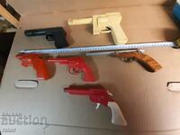 Стари български соц играчки - пистолети , пистолет