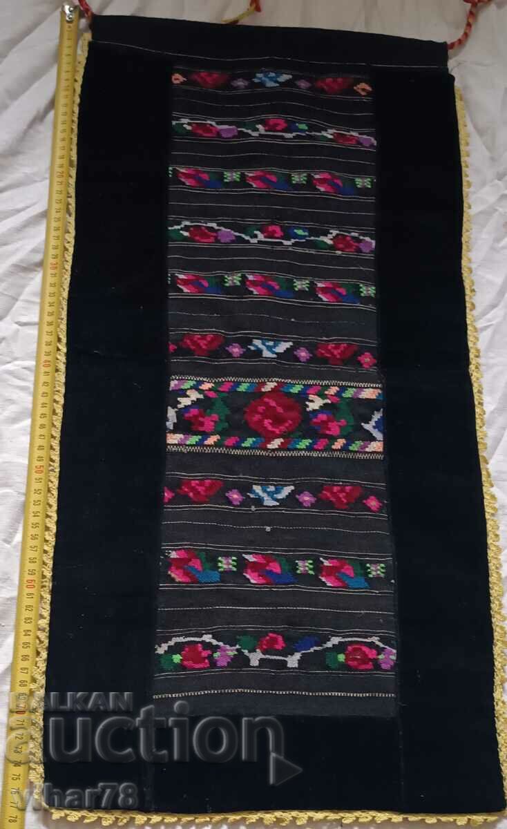 An apron with price 99.99 BGN | € 51.12 An apron with price 99.99 BGN | € 51.12