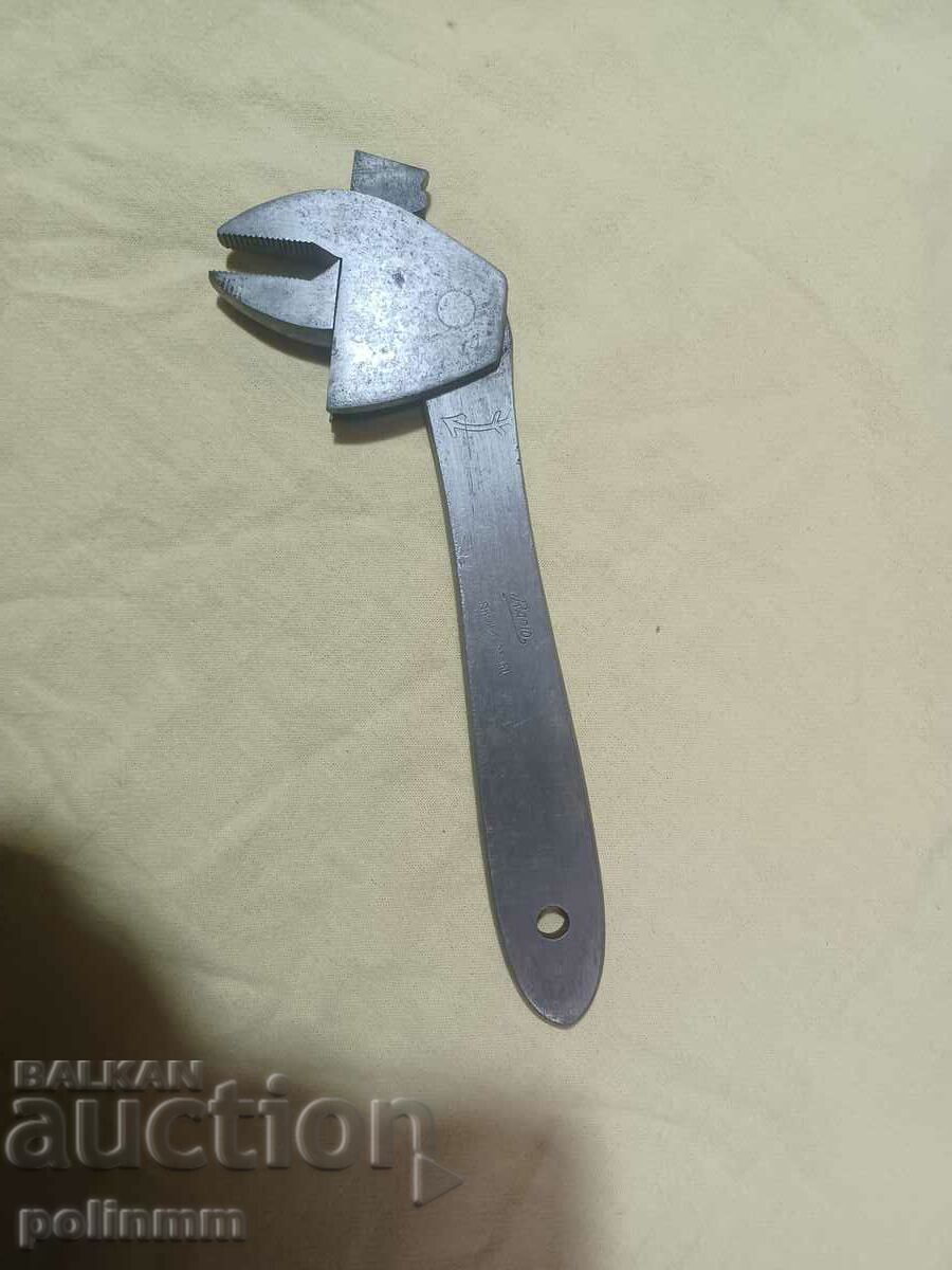 German key joint head - 433 with price 65.00 BGN | € 33.23 German key joint head - 433 with price 65.00 BGN | € 33.23