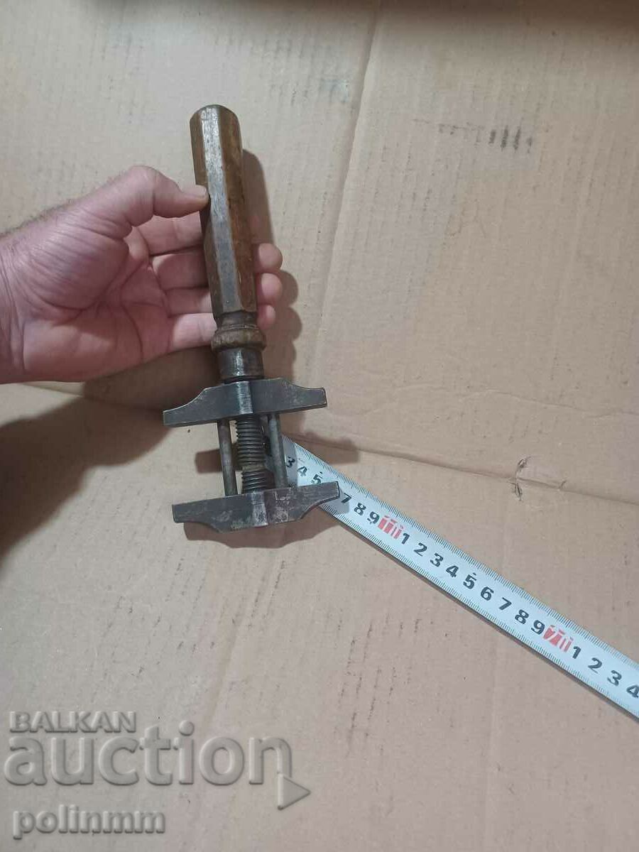 Auction German Wrench/Clamp - 434 Auction German Wrench/Clamp - 434