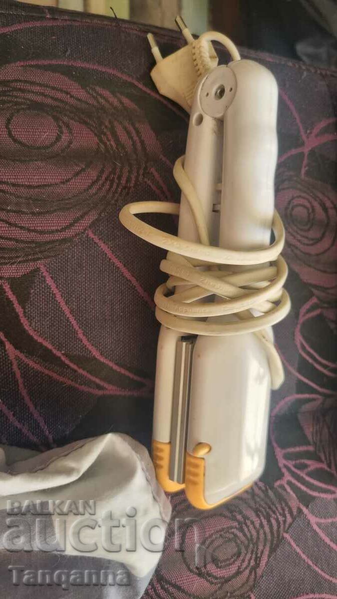 Hair straighteners with price 10.00 BGN | € 5.11