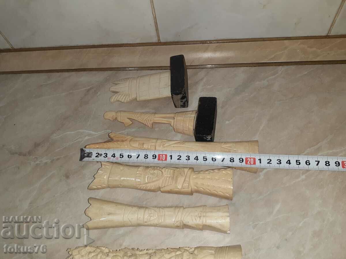 Доставка на Лот фигури статуетки от кост Доставка на Лот фигури статуетки от кост