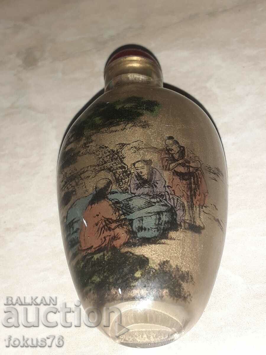 Old small Chinese snuff bottle with price 89.00 BGN | € 45.50 Old small Chinese snuff bottle with price 89.00 BGN | € 45.50