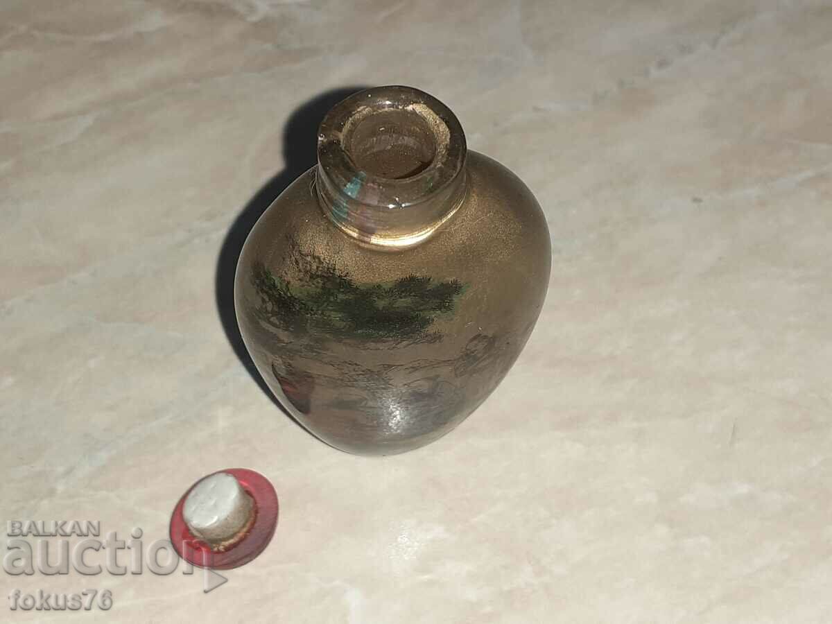 Old small Chinese snuff bottle - 6 Old small Chinese snuff bottle - 6