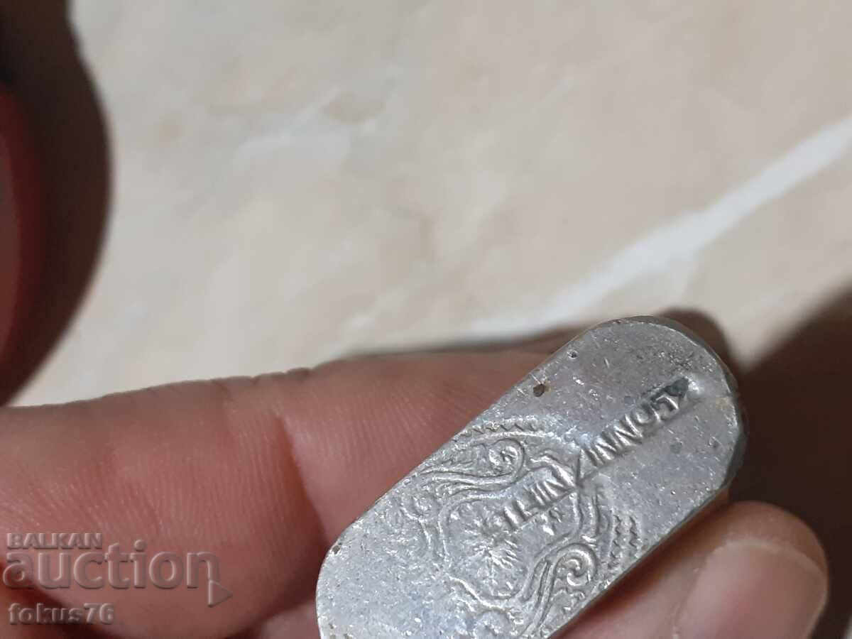 Old small tin bottle - bottle - 7