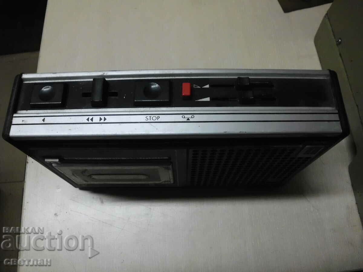 Delivery of old radio