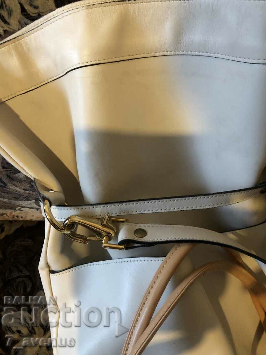 Delivery of LOT OF BAGS/SACKS Delivery of LOT OF BAGS/SACKS