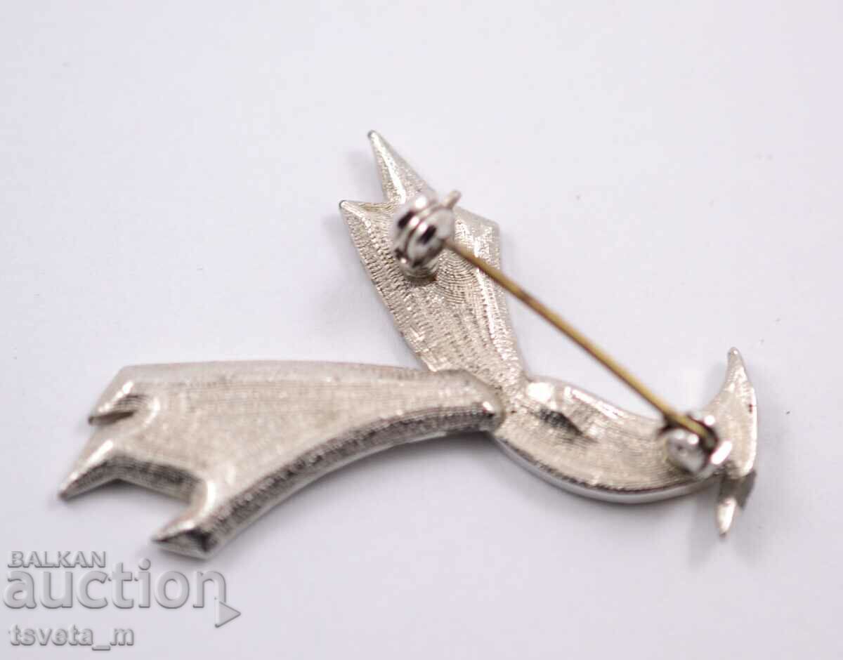 Auction Antique brooch Auction Antique brooch