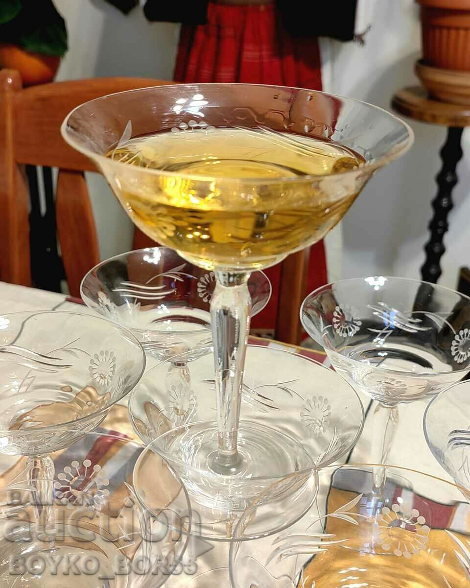 Eight Large Crystal Imperial Wine Glasses 1920s Eight Large Crystal Imperial Wine Glasses 1920s