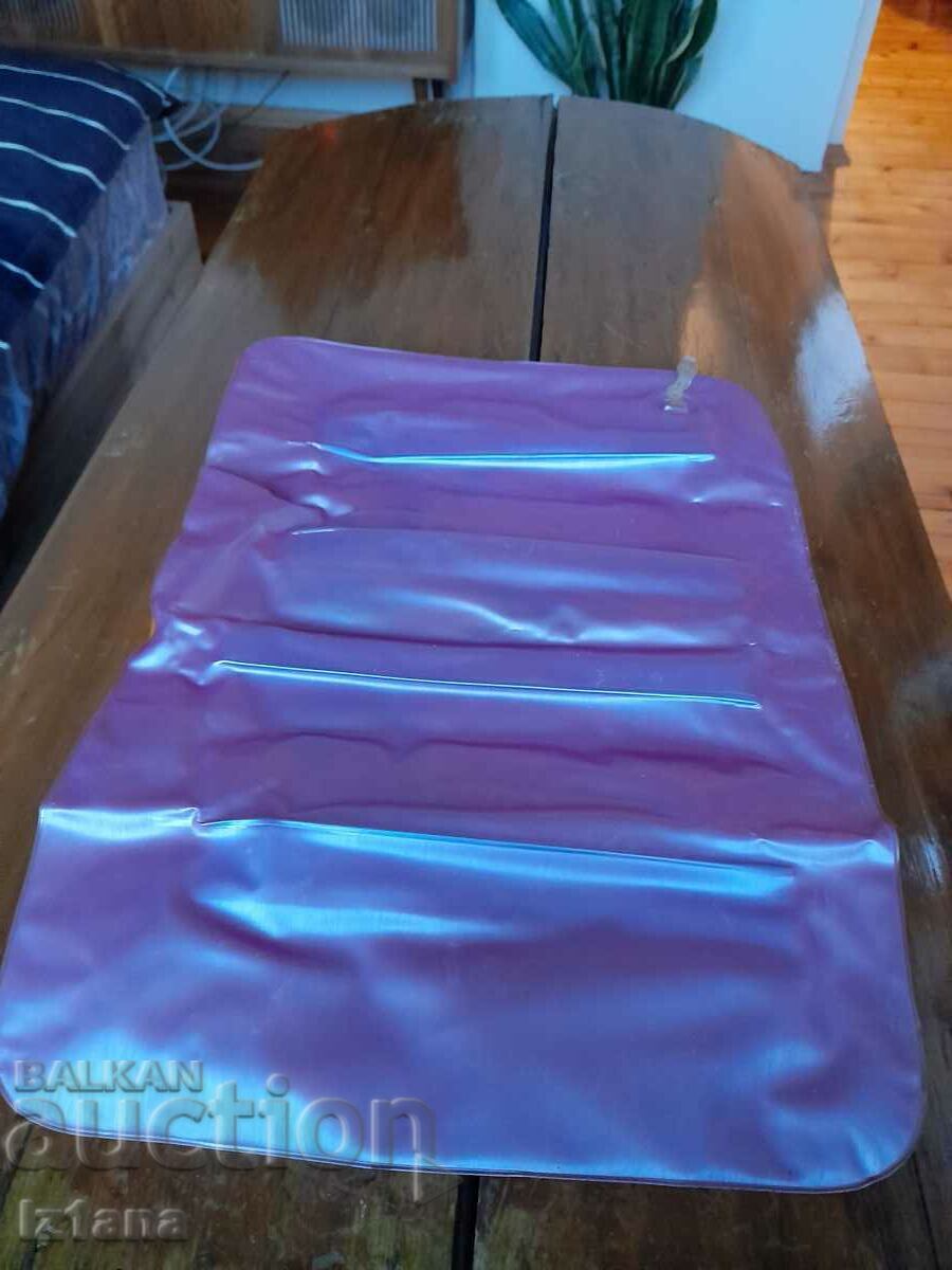 Delivery of Old Camel inflatable swimming pillow Delivery of Old Camel inflatable swimming pillow