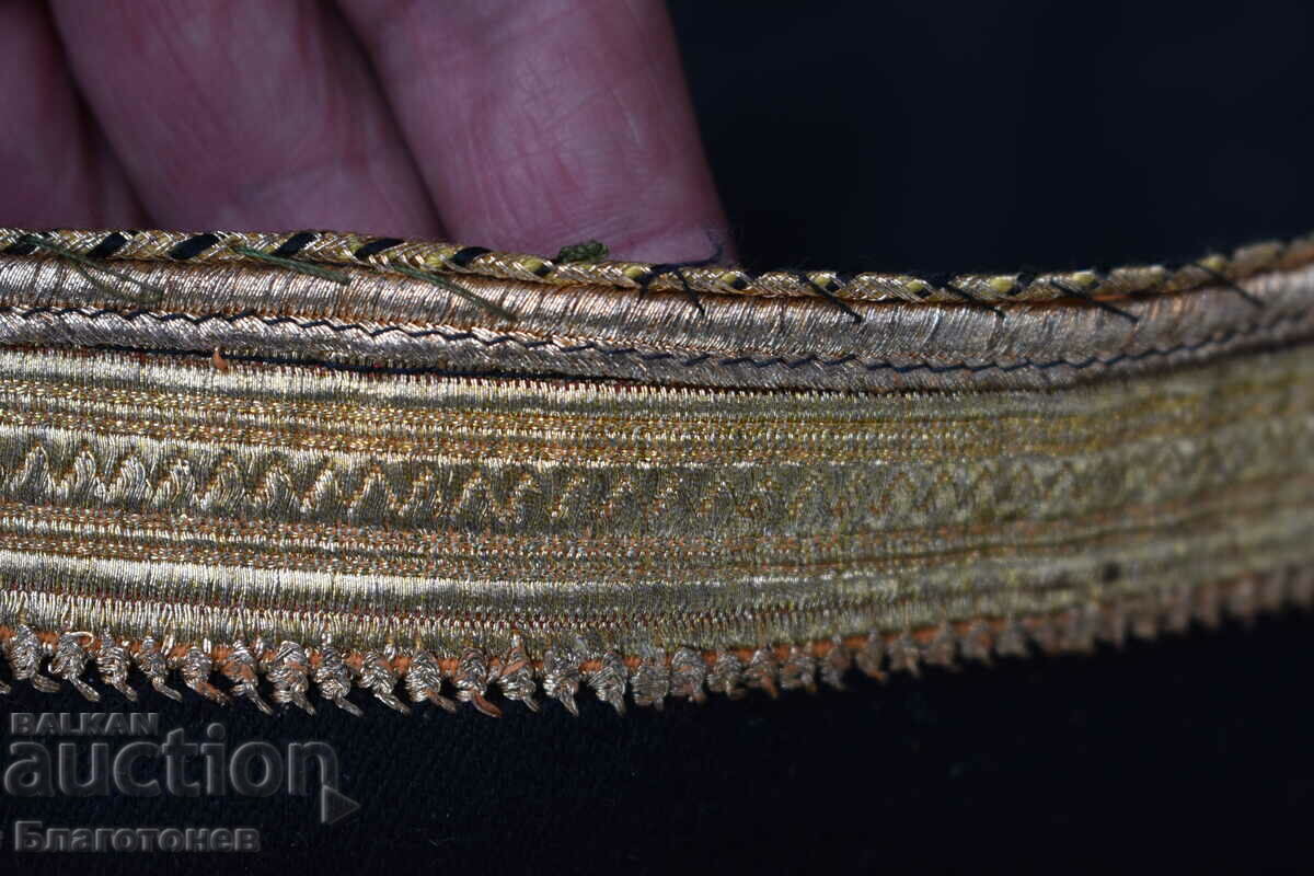 Delivery of Arab garment Delivery of Arab garment