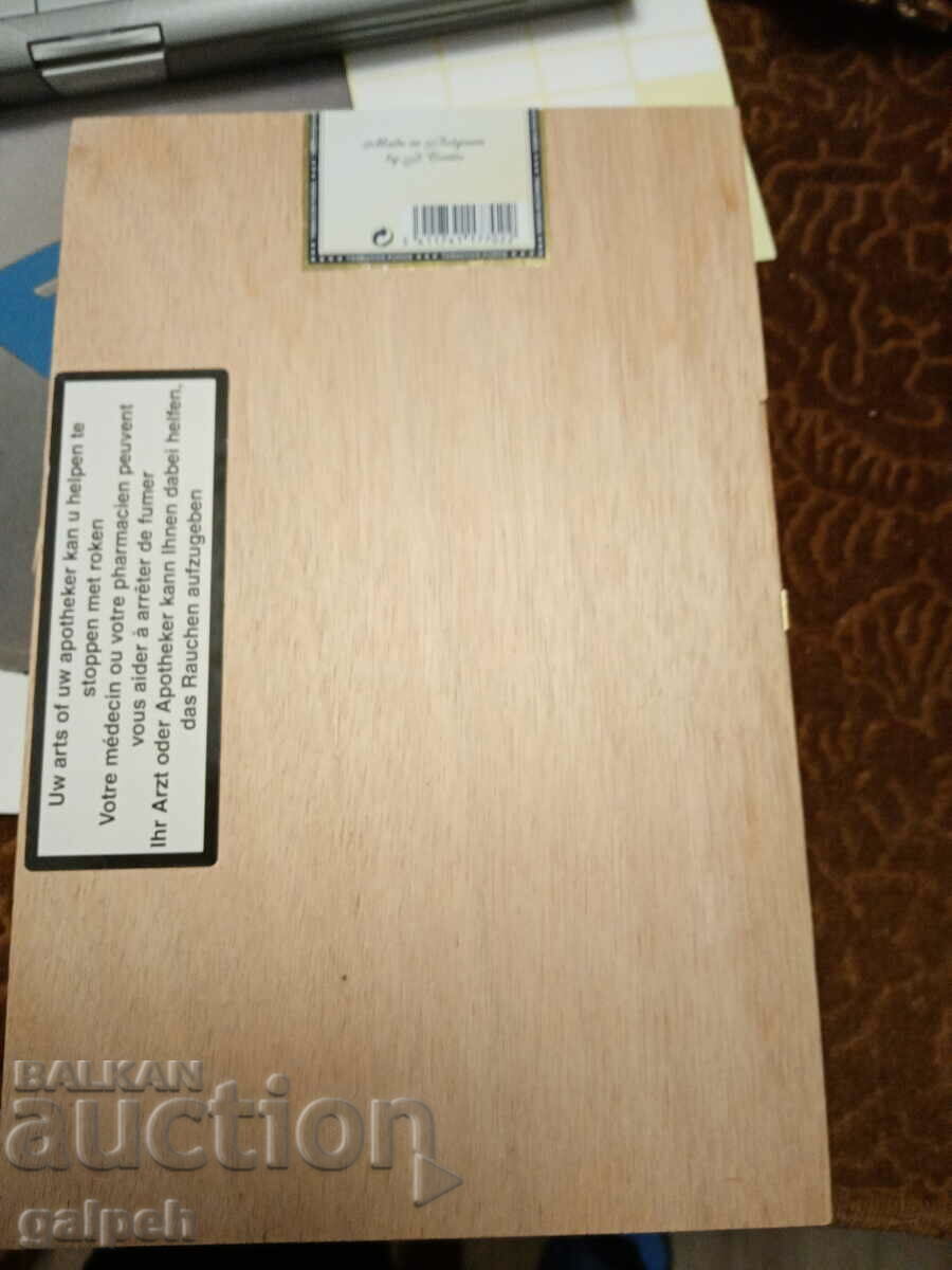 Licitație CUTIE DE TRABUCURI "J. CORTES" - 20 BGN Licitație CUTIE DE TRABUCURI "J. CORTES" - 20 BGN