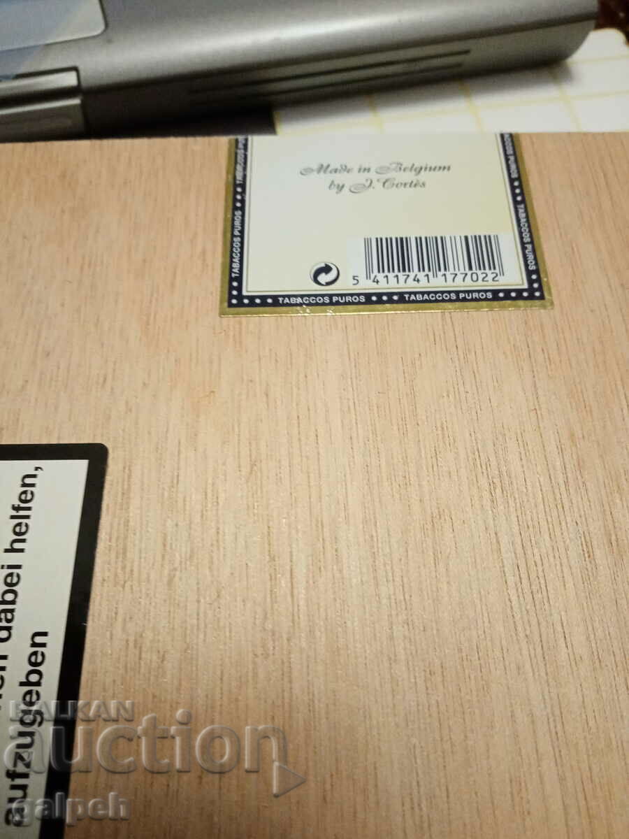 Livrarea CUTIE DE TRABUCURI "J. CORTES" - 20 BGN Livrarea CUTIE DE TRABUCURI "J. CORTES" - 20 BGN