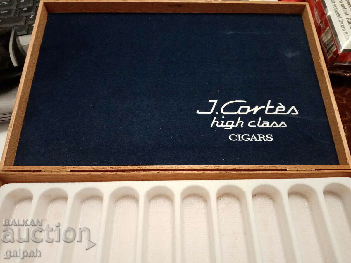 CUTIE DE TRABUCURI "J. CORTES" - 20 BGN - 6 CUTIE DE TRABUCURI "J. CORTES" - 20 BGN - 6