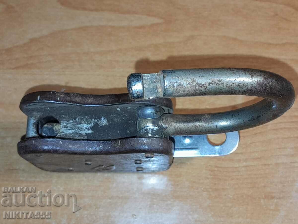 Vechi lacăt rusesc cu placă - URSS - 6 Vechi lacăt rusesc cu placă - URSS - 6
