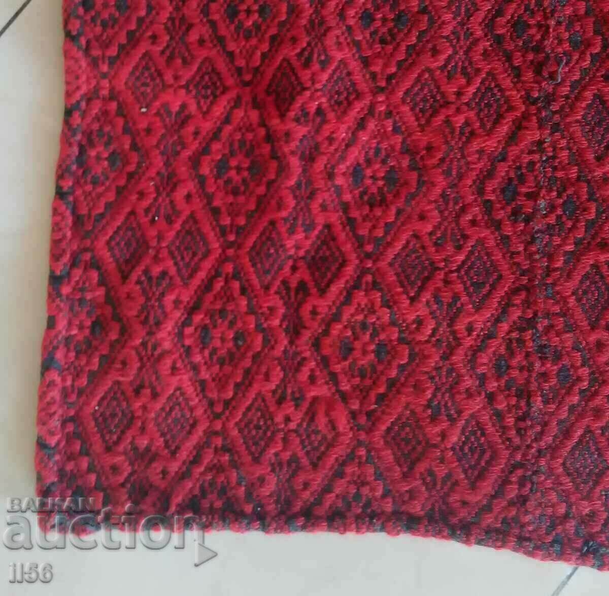 Auction  Woolen mat, carpet