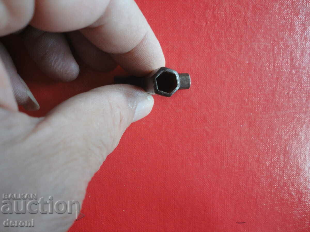 Delivery of Special key 5 Delivery of Special key 5