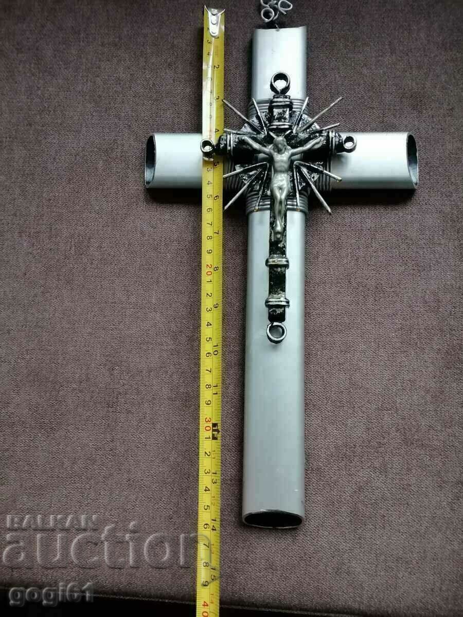 Auction  A unique large cross