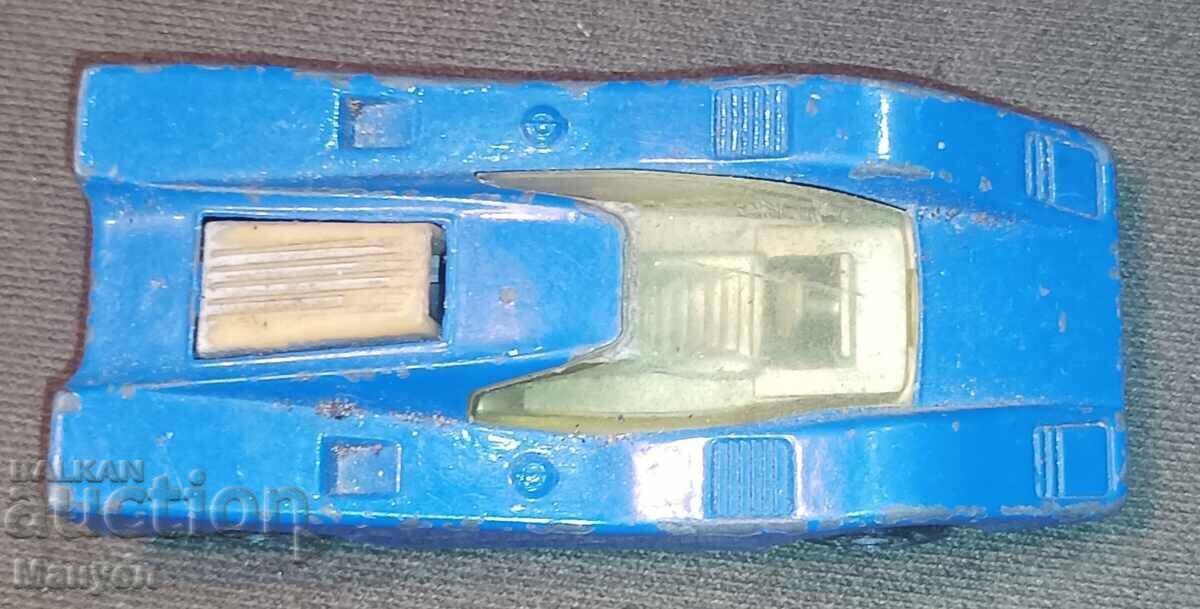 Auction  Selling a Matchbox.