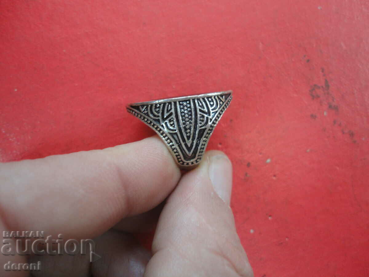 Awesome 6 stone ring with price 10.00 BGN | € 5.11 Awesome 6 stone ring with price 10.00 BGN | € 5.11